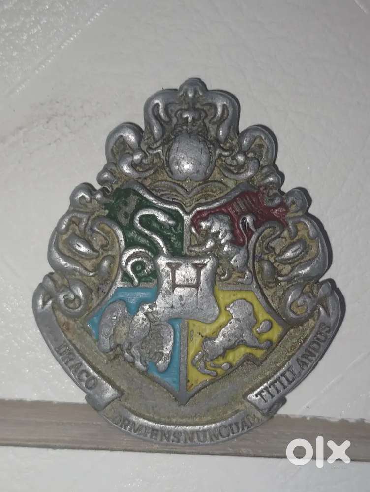 Hogwarts crest. A symbolic badge of honour.