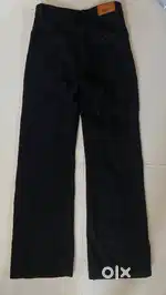 Classy Black Wide-Leg Jeans for Sale!