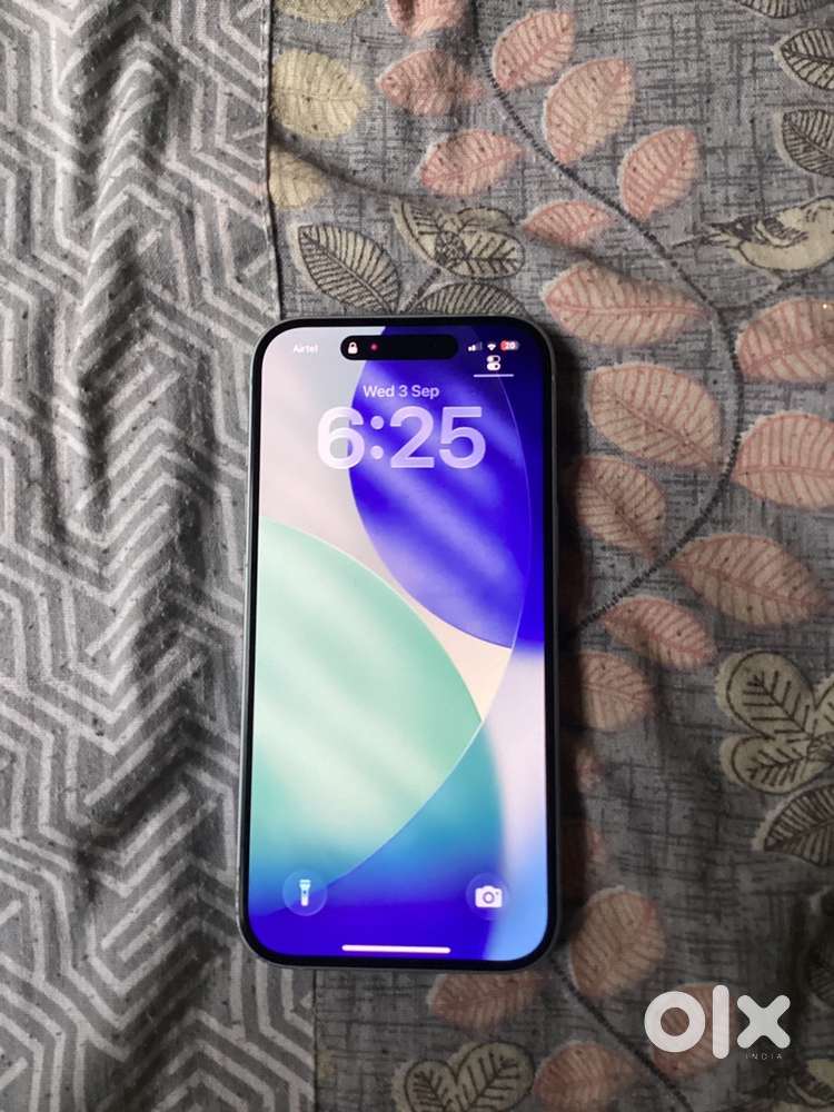 Iphone 15 with 90% battery health  9 month ...warranty left