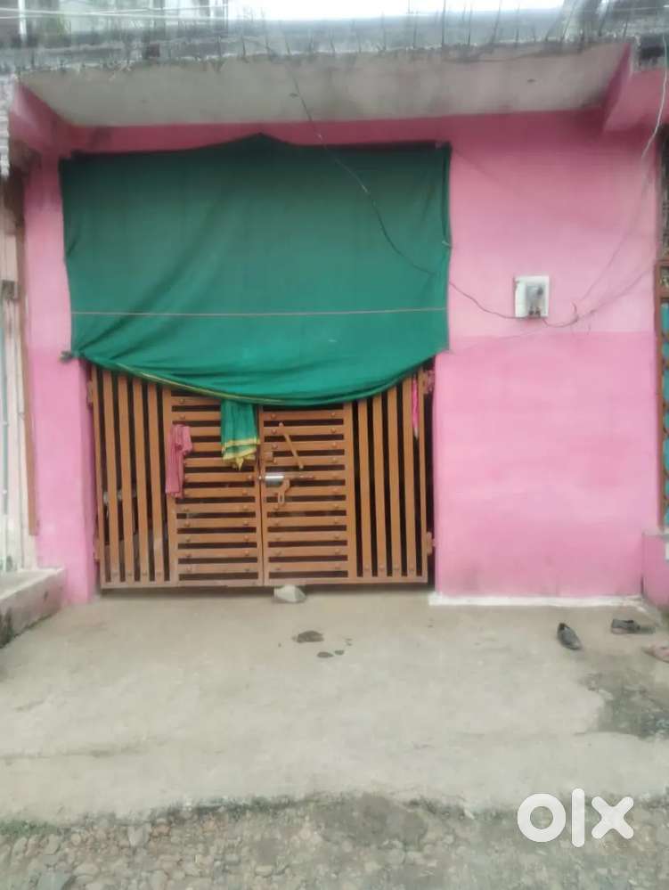 Mujhe mera chhat dala hua makan bechna he