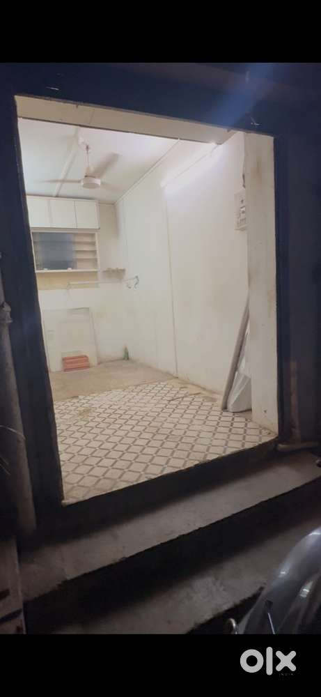 Shop Avalable For Rent Or Business partneship to start a business