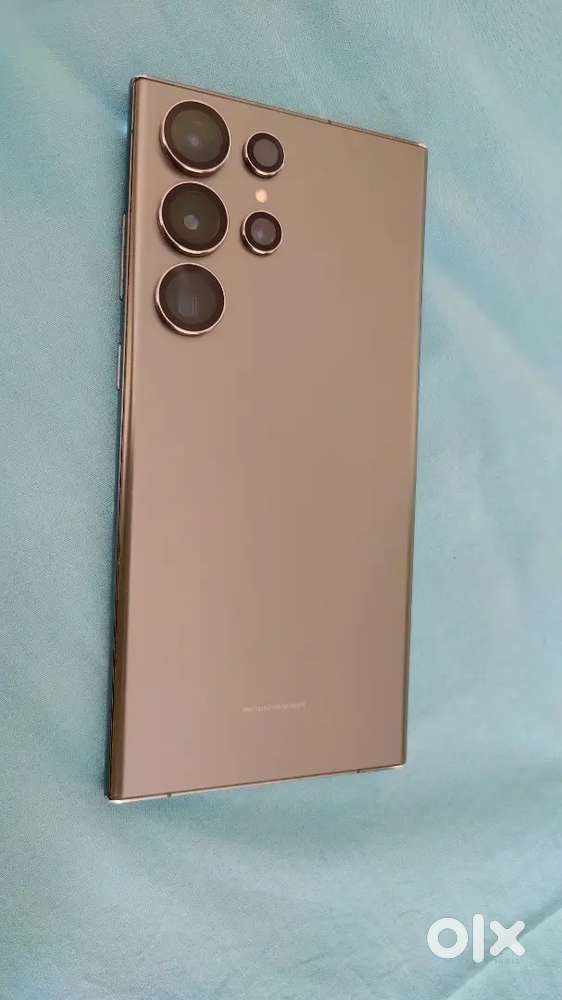 S23 ultra with Samsung watch classic 4 with e sim + extra samsung belt