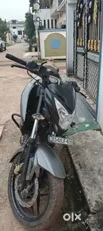 Single handedly used bike top condition