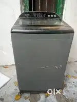 Company Croma 15 kilo vate machine kapde dhone ki