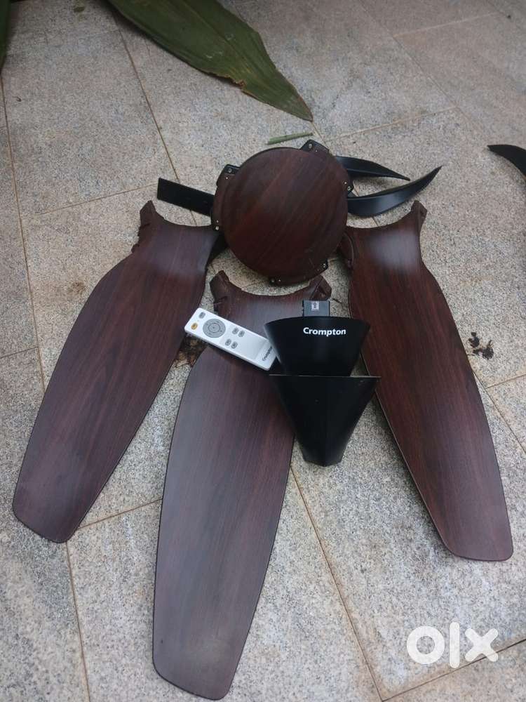 2 crompton fan with remote
