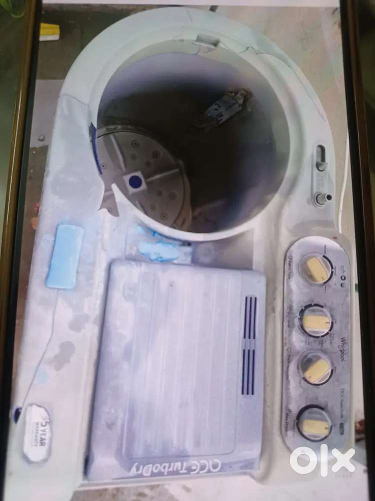 Old Washing machine 7.5 kgs, running condition main