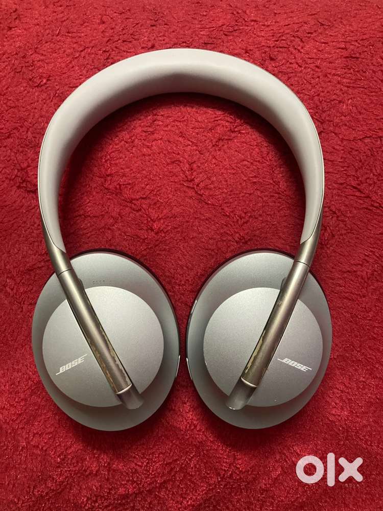 BOSE NC700 noise cancelling headphone