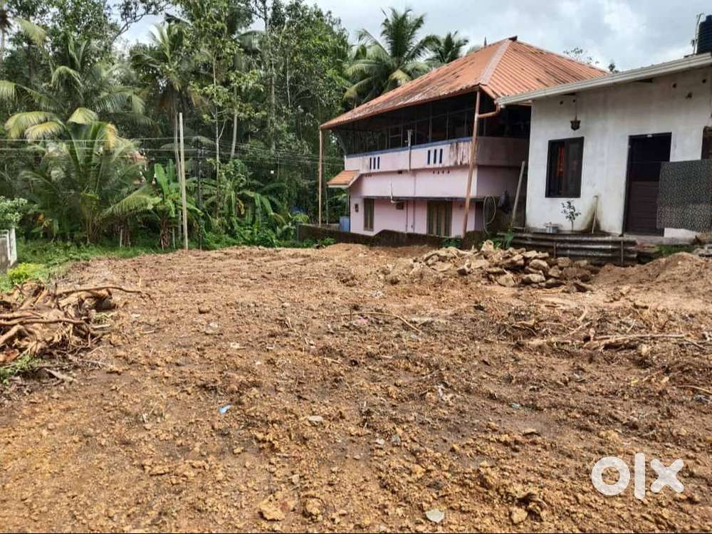 plot for sale near Madapally