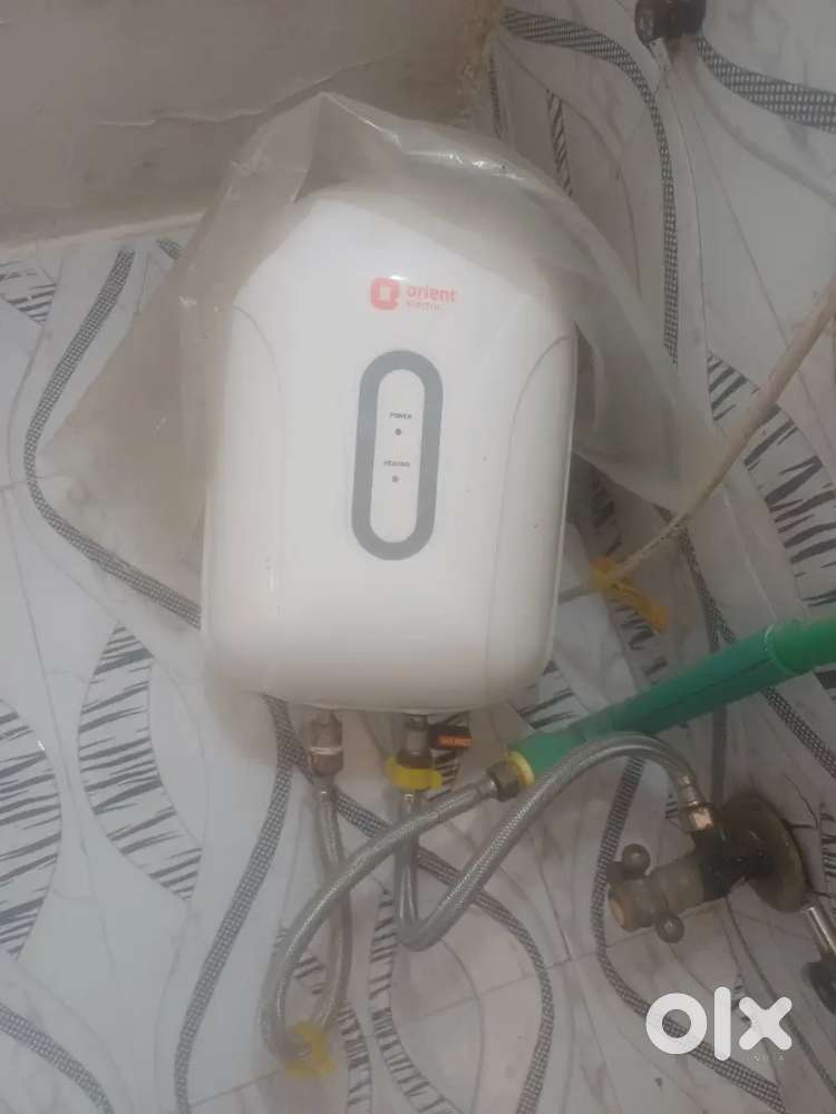 Orient instant water geyser