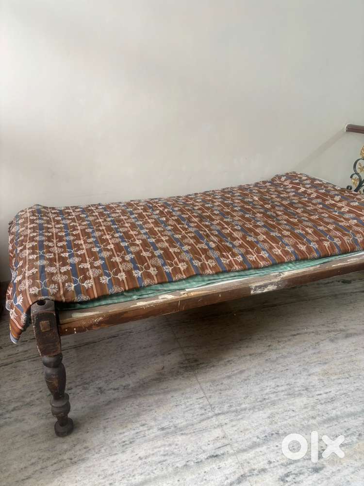 Diwan tv unit