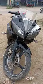 Yamaha R15 v1 black