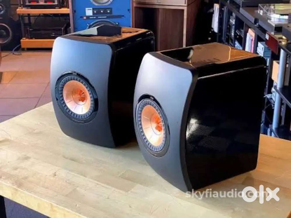 Kef ls50 bookshelf speakers