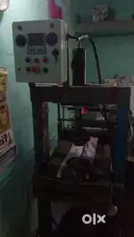 Hidrolic paper plate machine want to sell