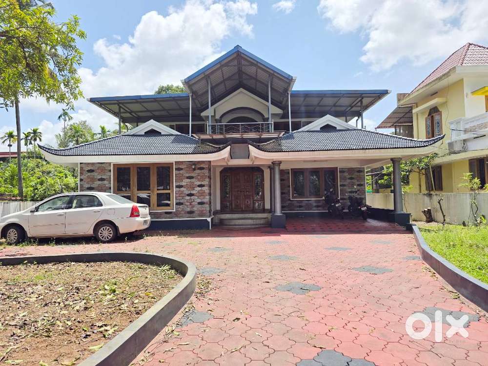 5BHK 15Cent 2500 SQFT Villa for Sale Thattampady, Aluva–Paravoor Road