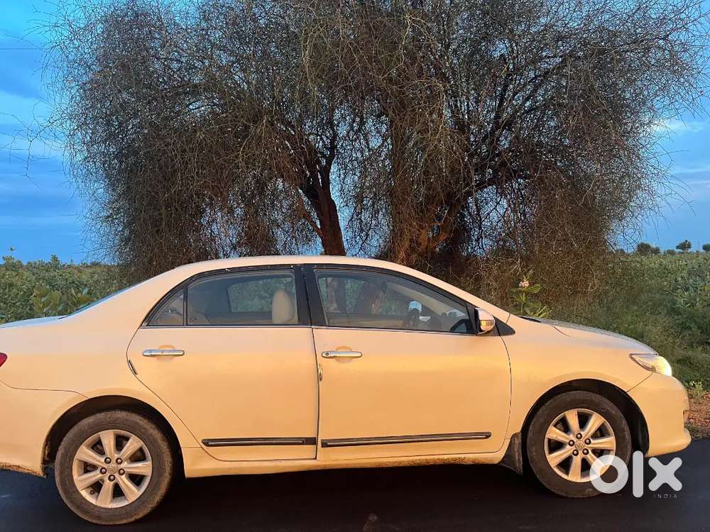 Corolla altis diesel 2011 model