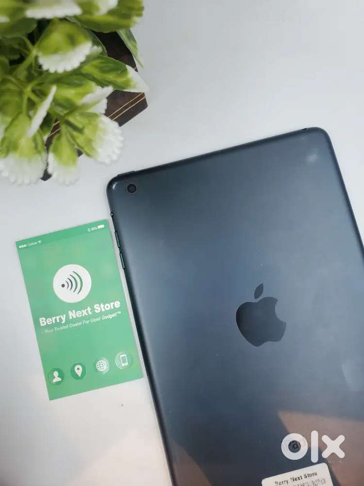 iPAD MINI 16GB STORAGE (WIFI) - NICE CONDITION DEVICE WITH BILL.