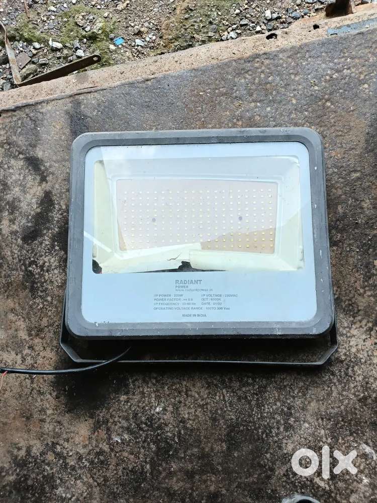 LED LIGHT 200 WATT