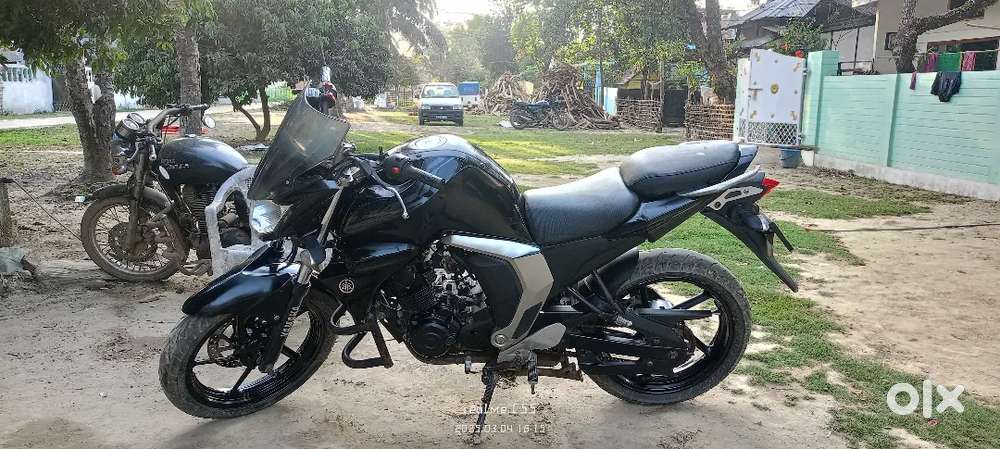 Yamaha Fzs v2