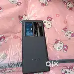 Vivo x70pro plus 12 256 gb 2 year old h koi v problem n h phone me