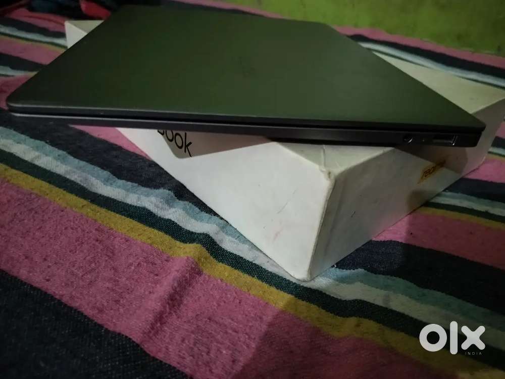 Realmi laptop