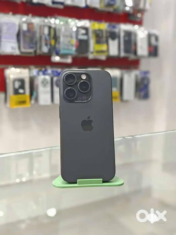 Iphone 15 pro / 128gb / 98bh / black titanium