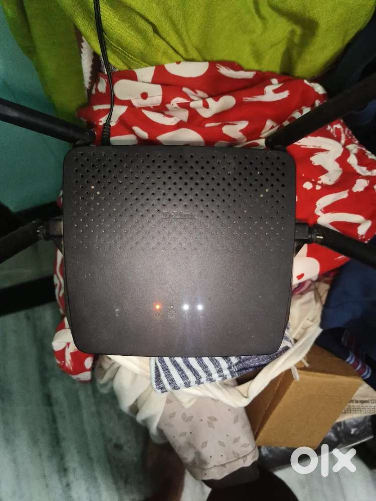 DLINK DIR 825 GIGABIT WIFI ROUTER