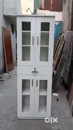 Brand new showcase with delivery