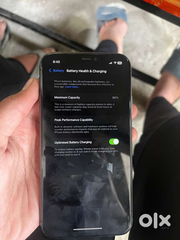IPhone 11 best in condition, only display change 80% battery health