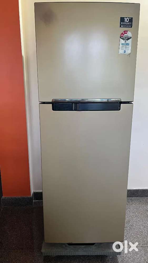 SAMSUNG 253 litres Refrigerator