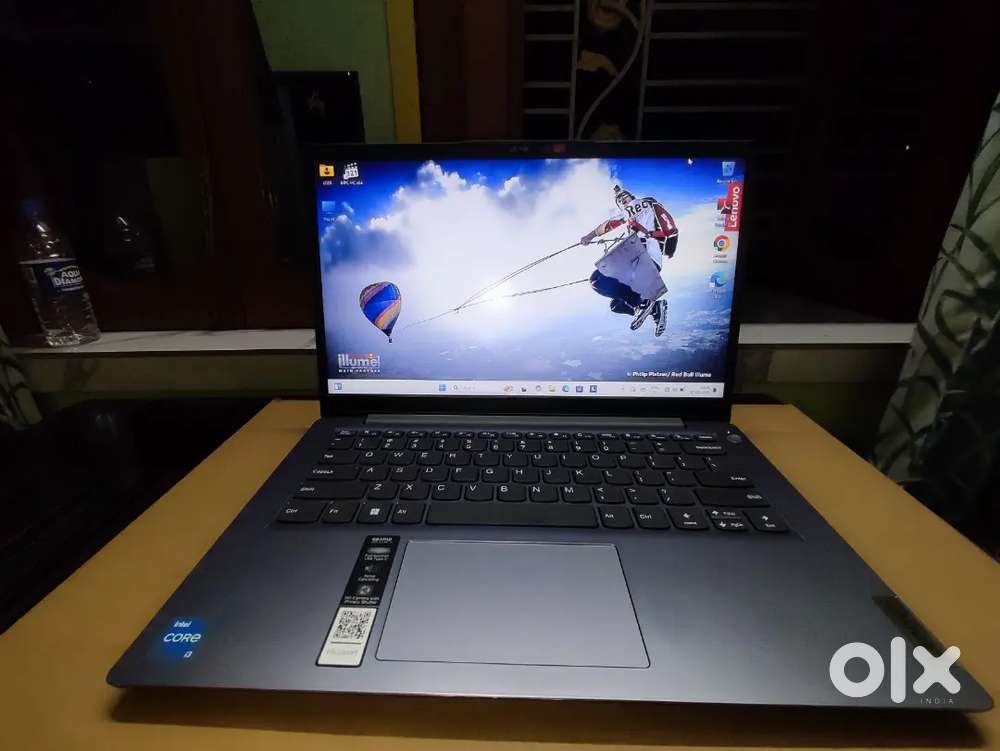Lennvo ideapad 12 Generation  brand  new three month old Laptap