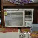 Voltas ka 5 Star AC isko bechna hai
