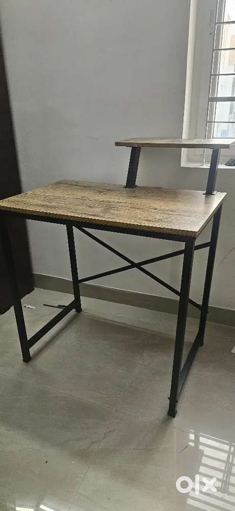 Computer Table/ Study Table