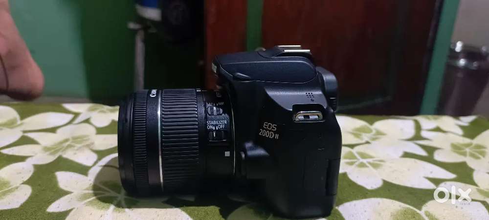 Canon 200D mark 2 with bill box