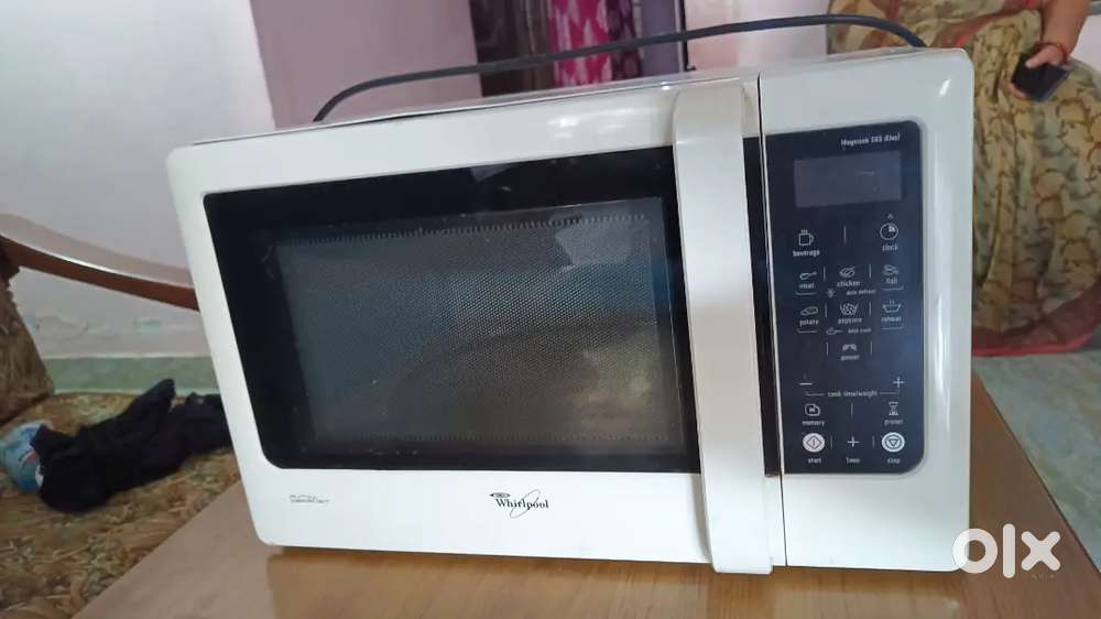 Whirlpool microwave not used single time  in new condition