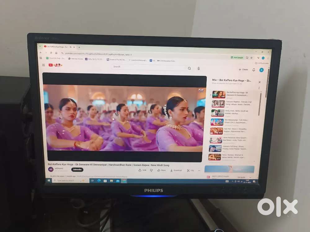 Computer 22 inches Monitor and CPU