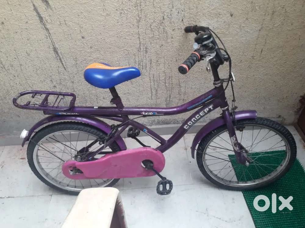 Cycle for sale with side wheel new tyre