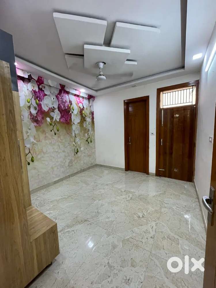 3BHK Builder Floor with Lift and Car Parking in Dwarka Metro station