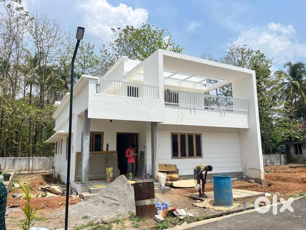 1800Sqft villa/5.5cent/3bhk/ 70 lakh/ Kuttanellur      Thrissur