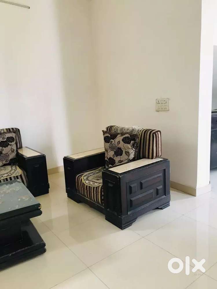 5 seater sofa good condition and looks very classy