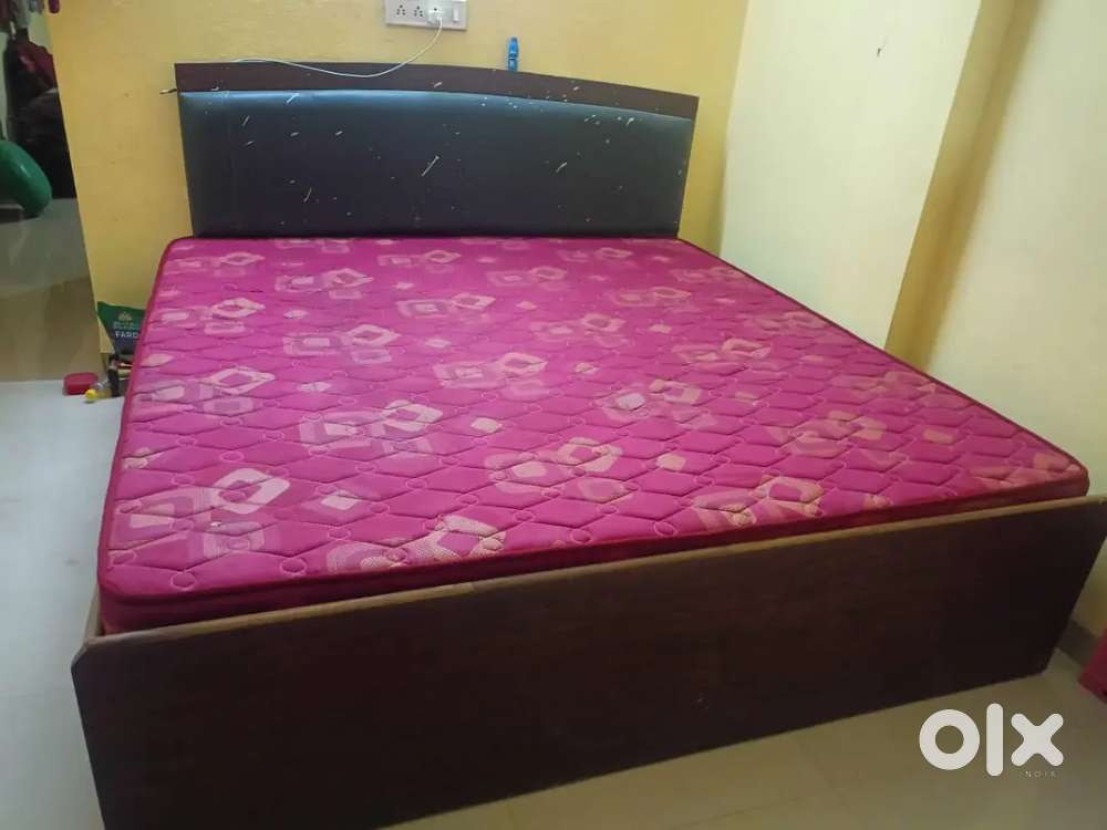 Double bed with sleepwell mattress
