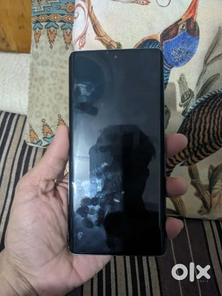 Google pixel 7 pro (non negotiable)