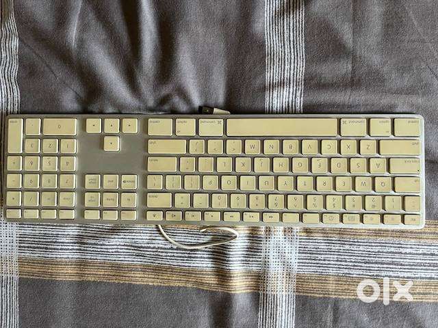 wired Apple keyboard