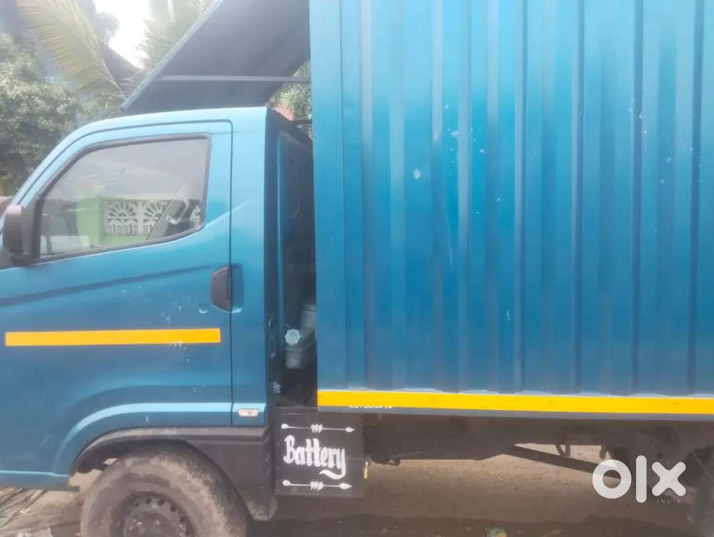 Tata Intra v30