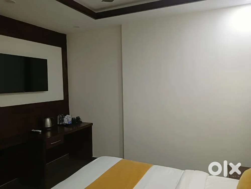 Housekeeping room attendant