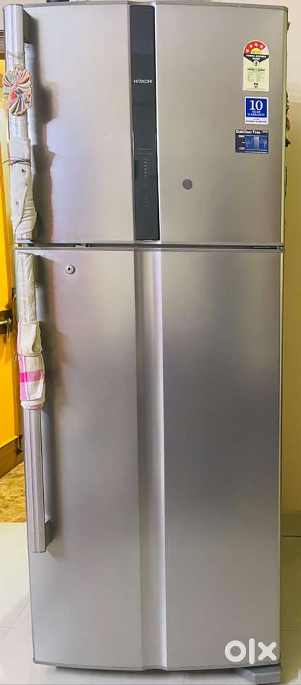 Hitachi 2 Door 489L 4 Star fridge in excellent condition  FOR SALE