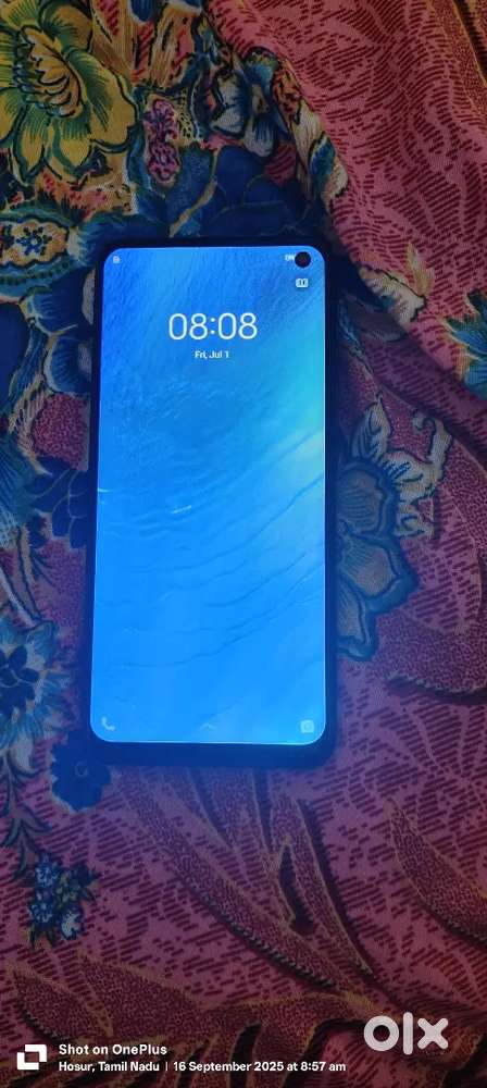 Vivo v 17 8gb 128 4G
