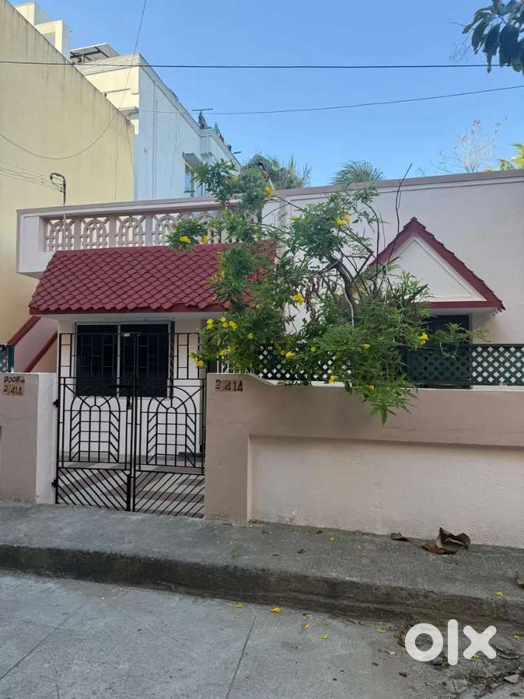 Running pg for sale in manapakkam
