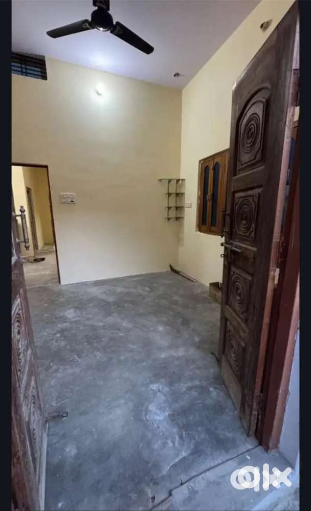 Flat available on rent for family and bechollers