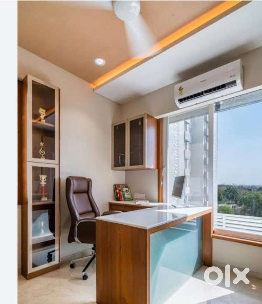 FEMALE PERSONAL SECRETARY