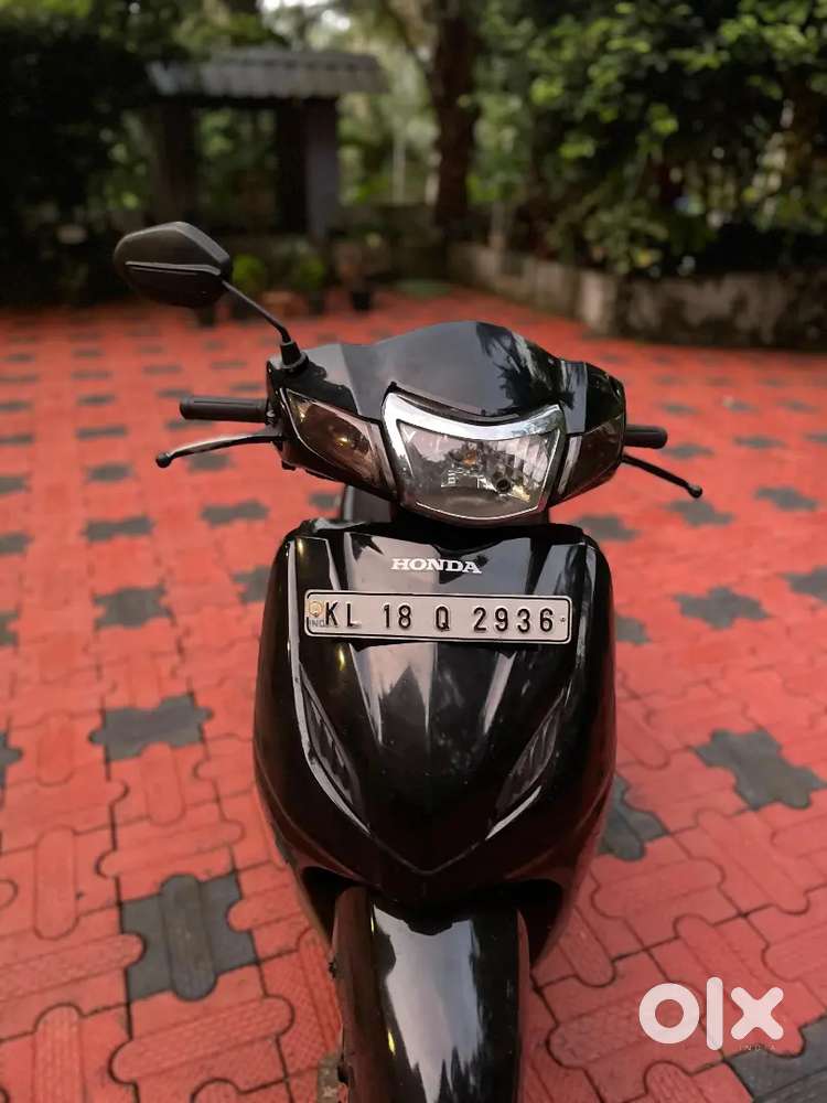 ACTIVA for sale .All paper clear